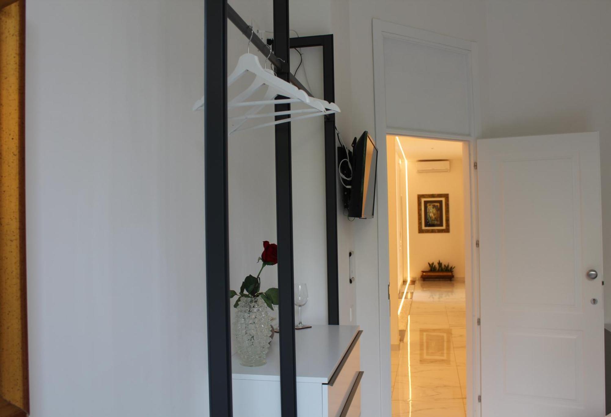Falstaff Rooms & Suites Palermo Exteriör bild